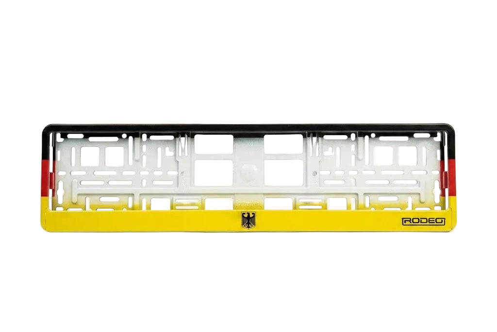 Marco portamatrículas vacío RODEO Edición Alemania. Vista frontal de la estructura de montaje universal y detalles de la bandera germana.